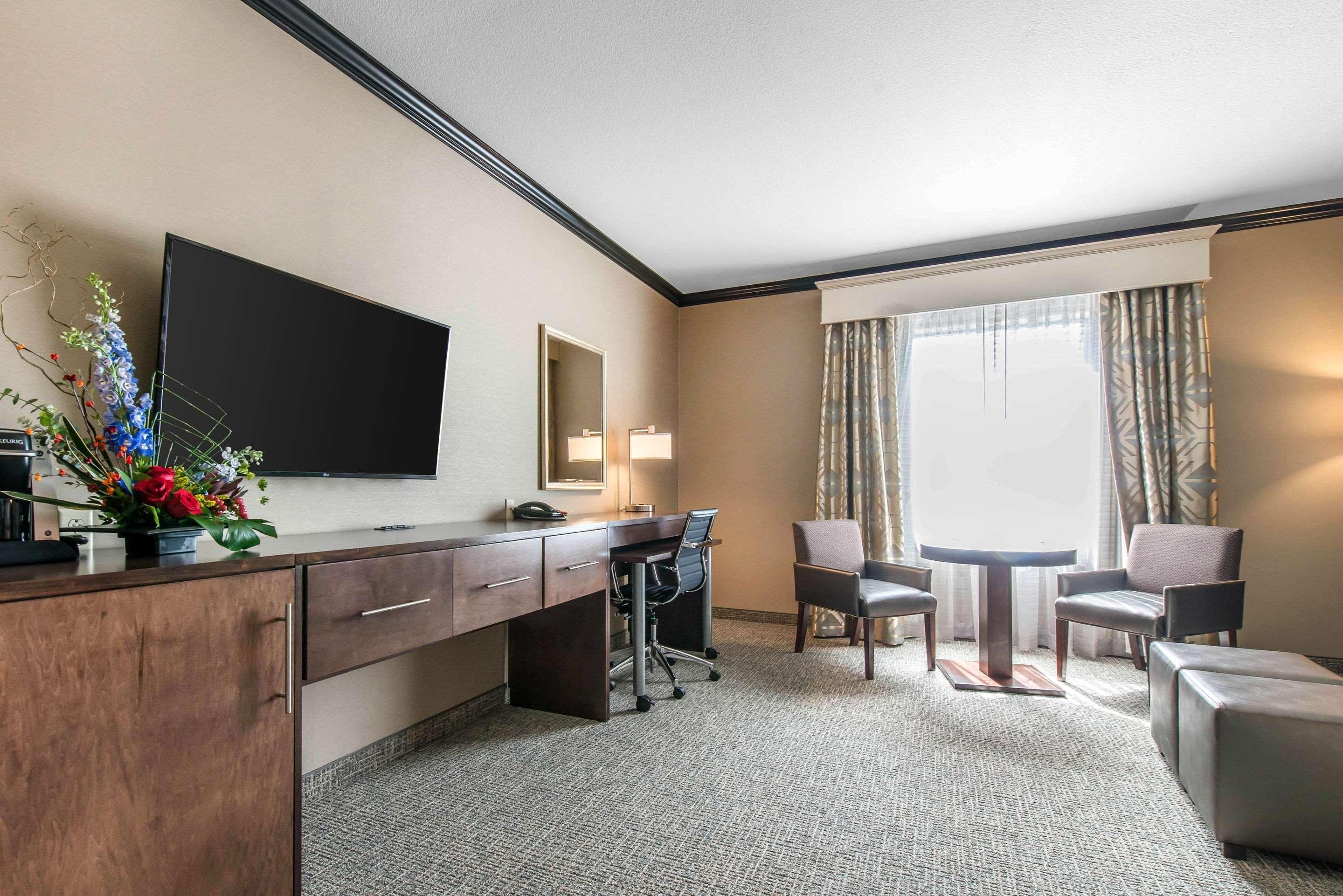 The Heritage Inn & Suites, Ascend Hotel Collection Garden City Exteriér fotografie