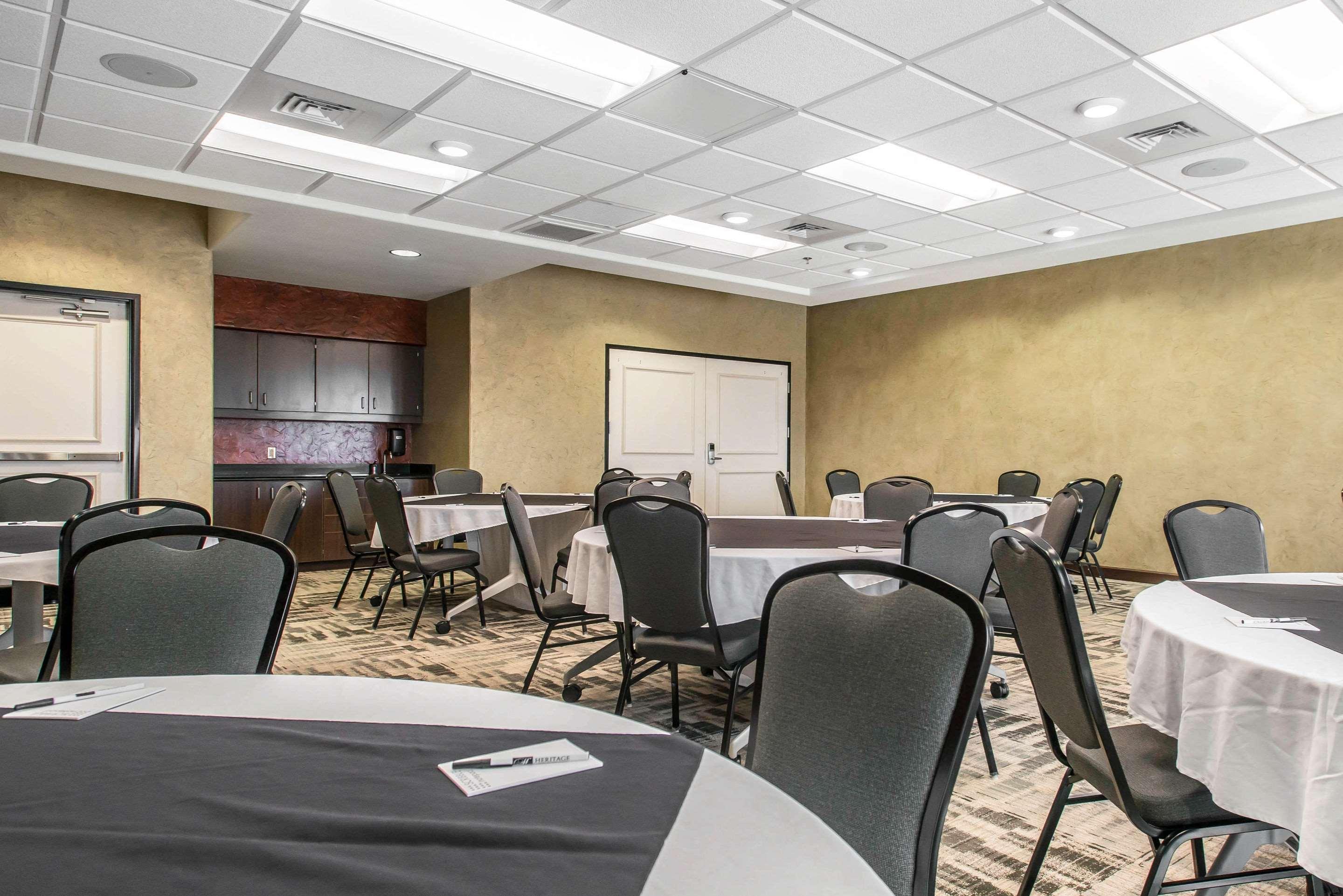 The Heritage Inn & Suites, Ascend Hotel Collection Garden City Exteriér fotografie