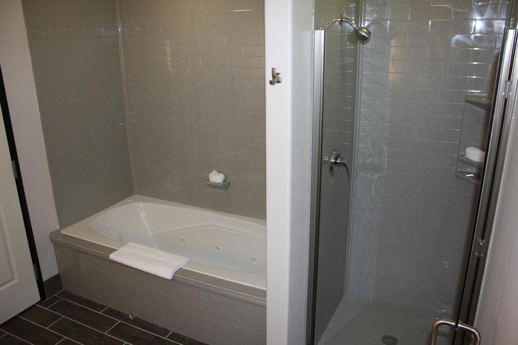 The Heritage Inn & Suites, Ascend Hotel Collection Garden City Exteriér fotografie